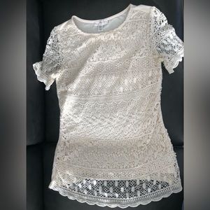 Kenar cream lace short sleeve top size small